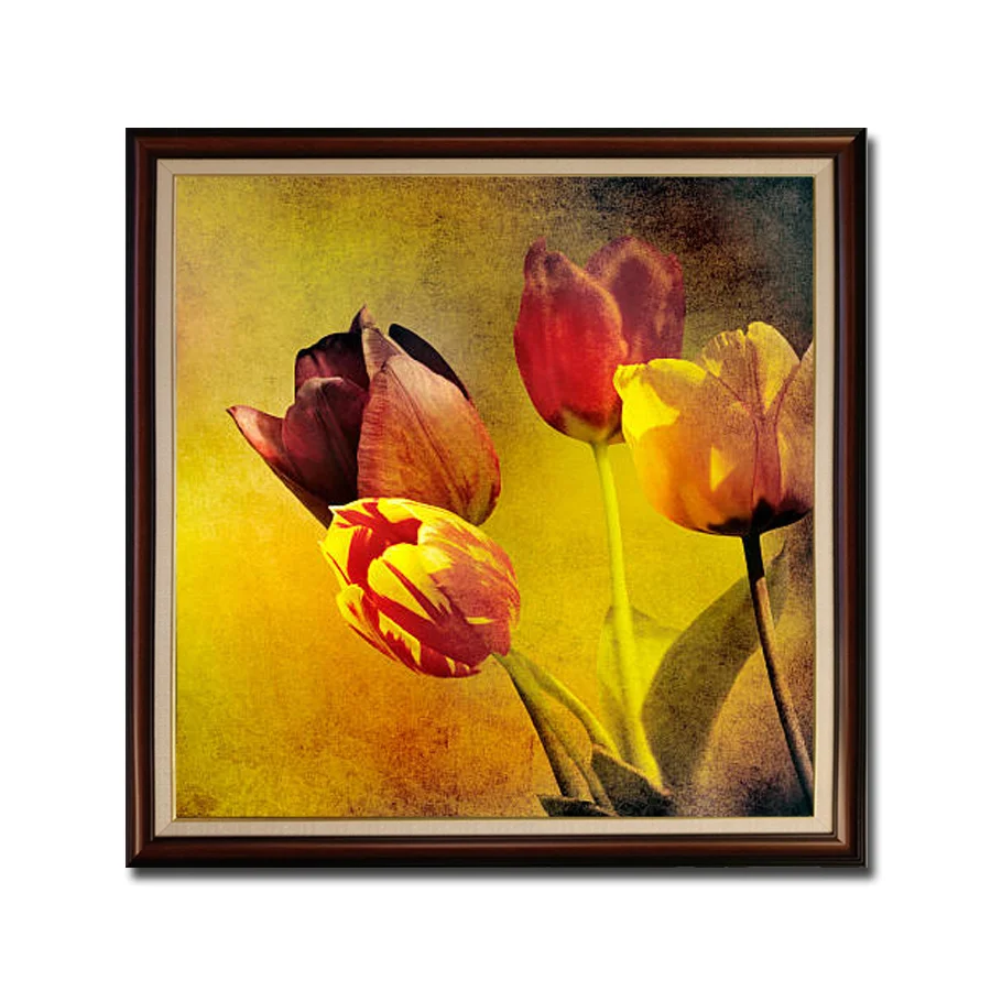 Ảnh hoa tulip nhiều màu sắc trong bức tranh nghệ thuật đóng khung gỗ