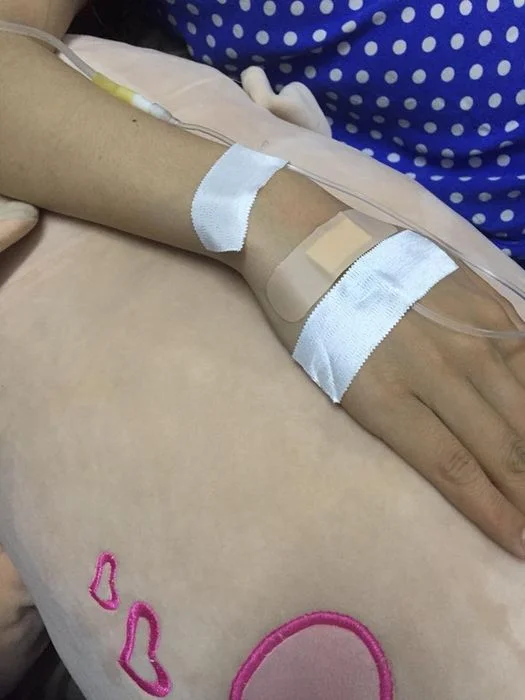 Những hình ảnh truyền nước biển tại tay nam và nữ đầy ấn tượng (3)