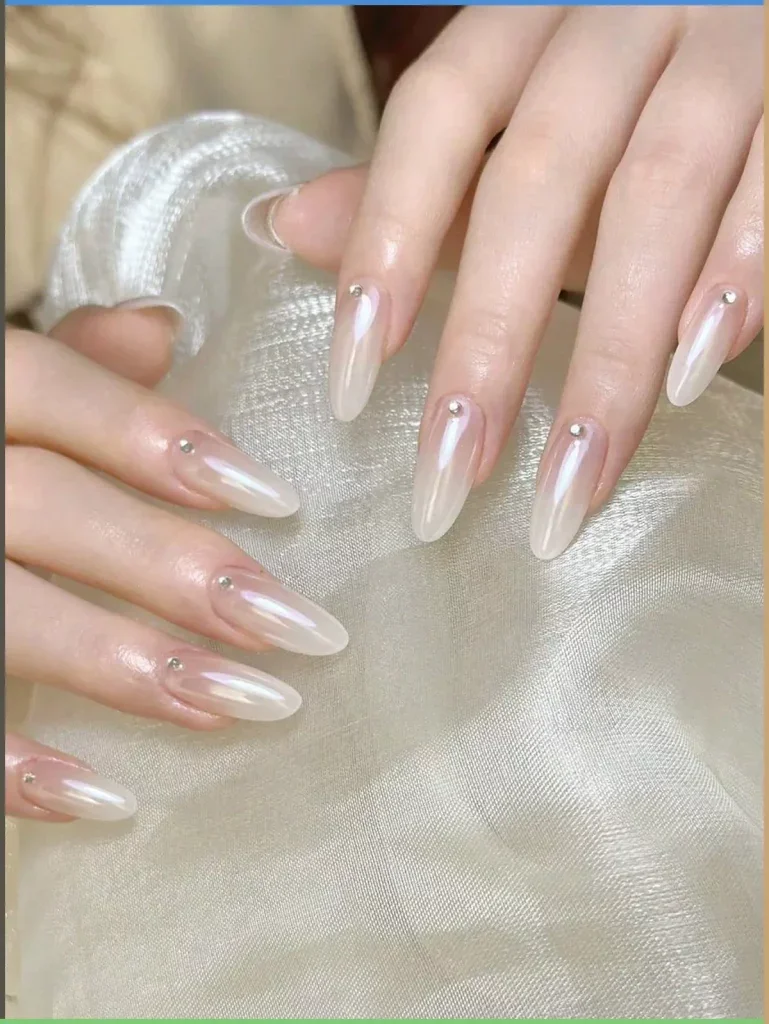 Mẫu nail tết đẹp 2025 (4)