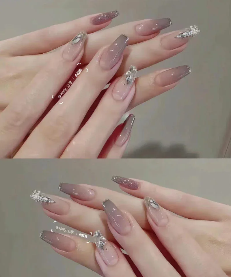 Lên đồ" cho móng: 99+ mẫu nail màu xám không thể bỏ lỡ!
