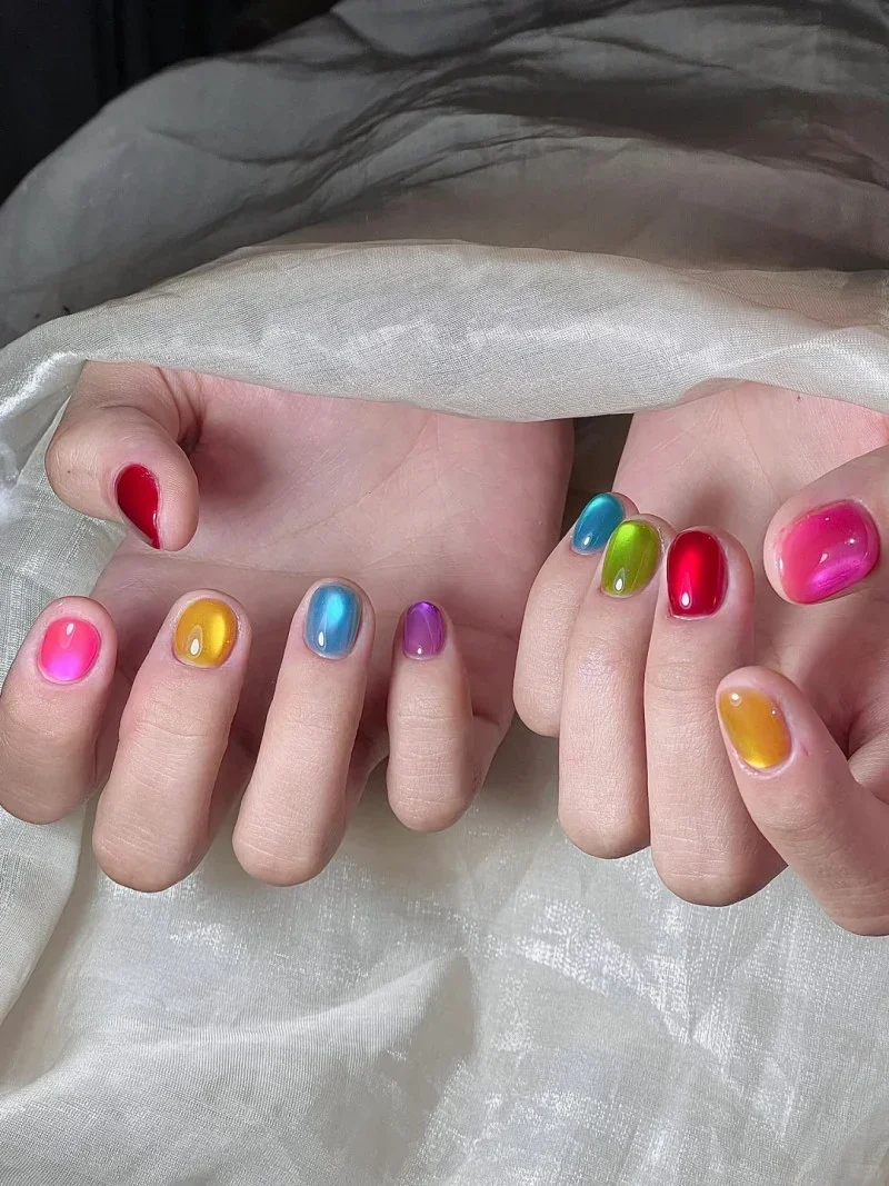TOP 15 Mẫu Nail Nhiều Màu Cực Chất Cho Nàng Năng Động