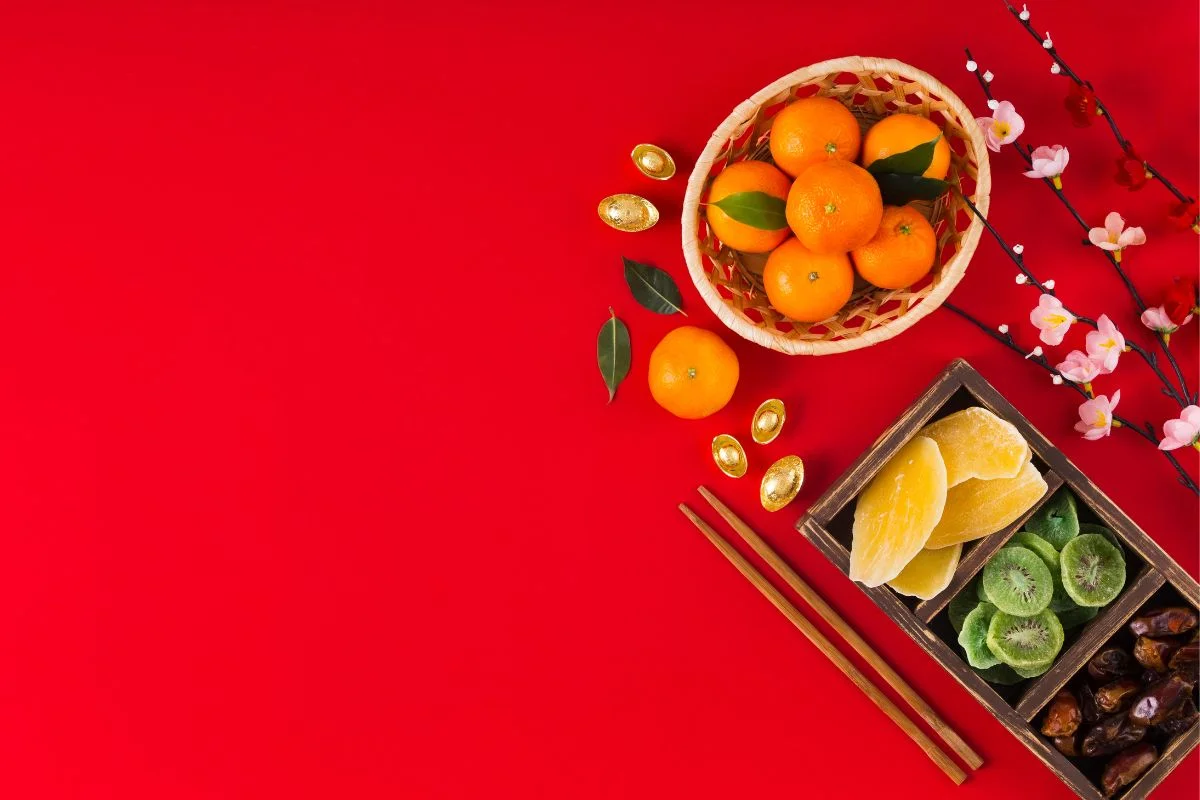 Mâm mứt và trái cây ngày Tết Nguyên Đán