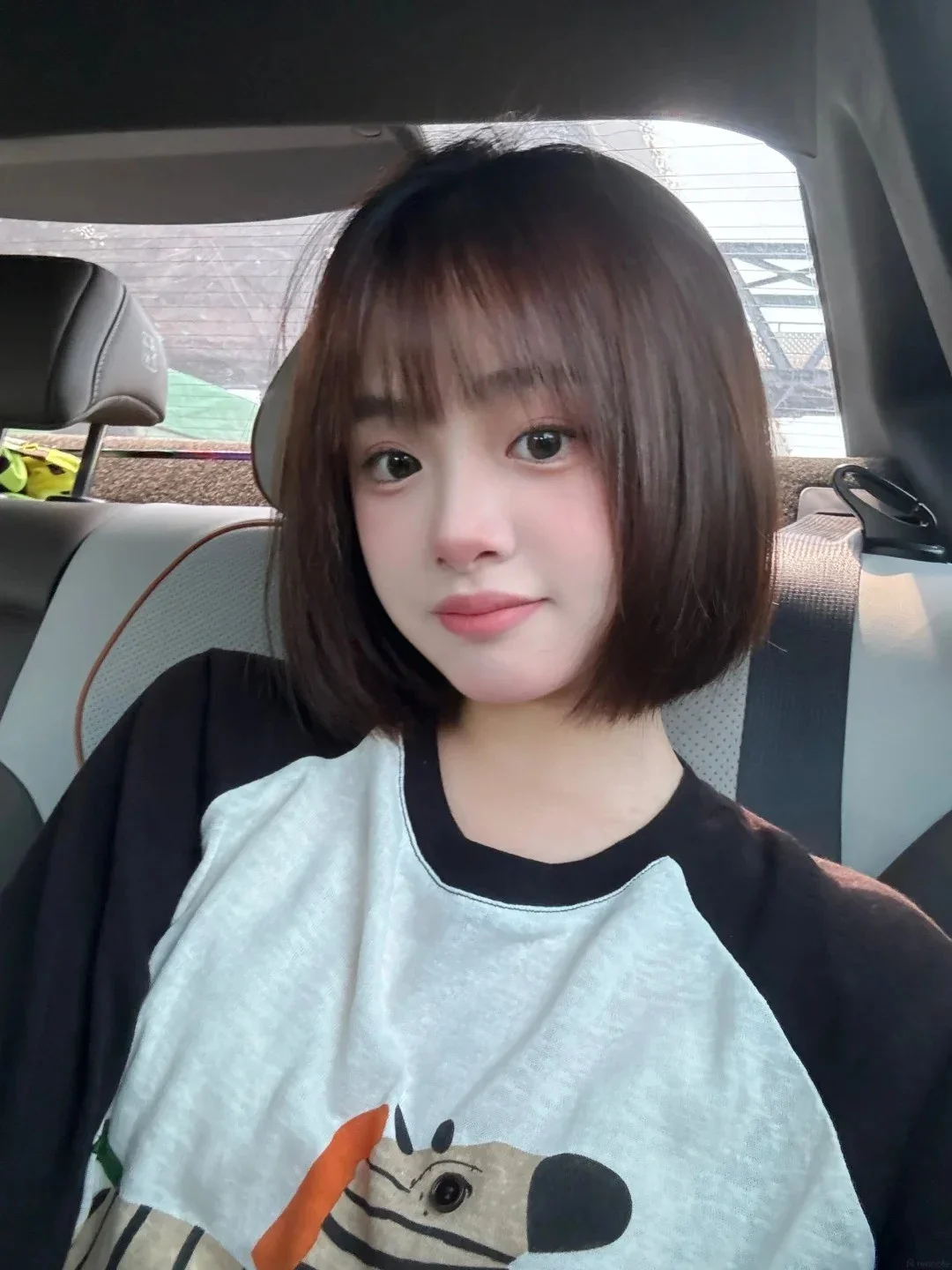 tóc bob ngắn cho mặt tròn (8)