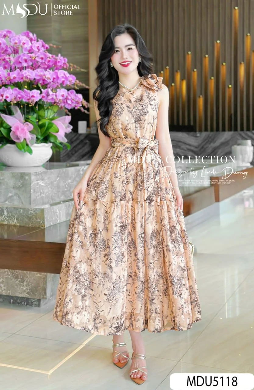 Đầm Hoa Nhí Dáng Dài Cho Người Cao