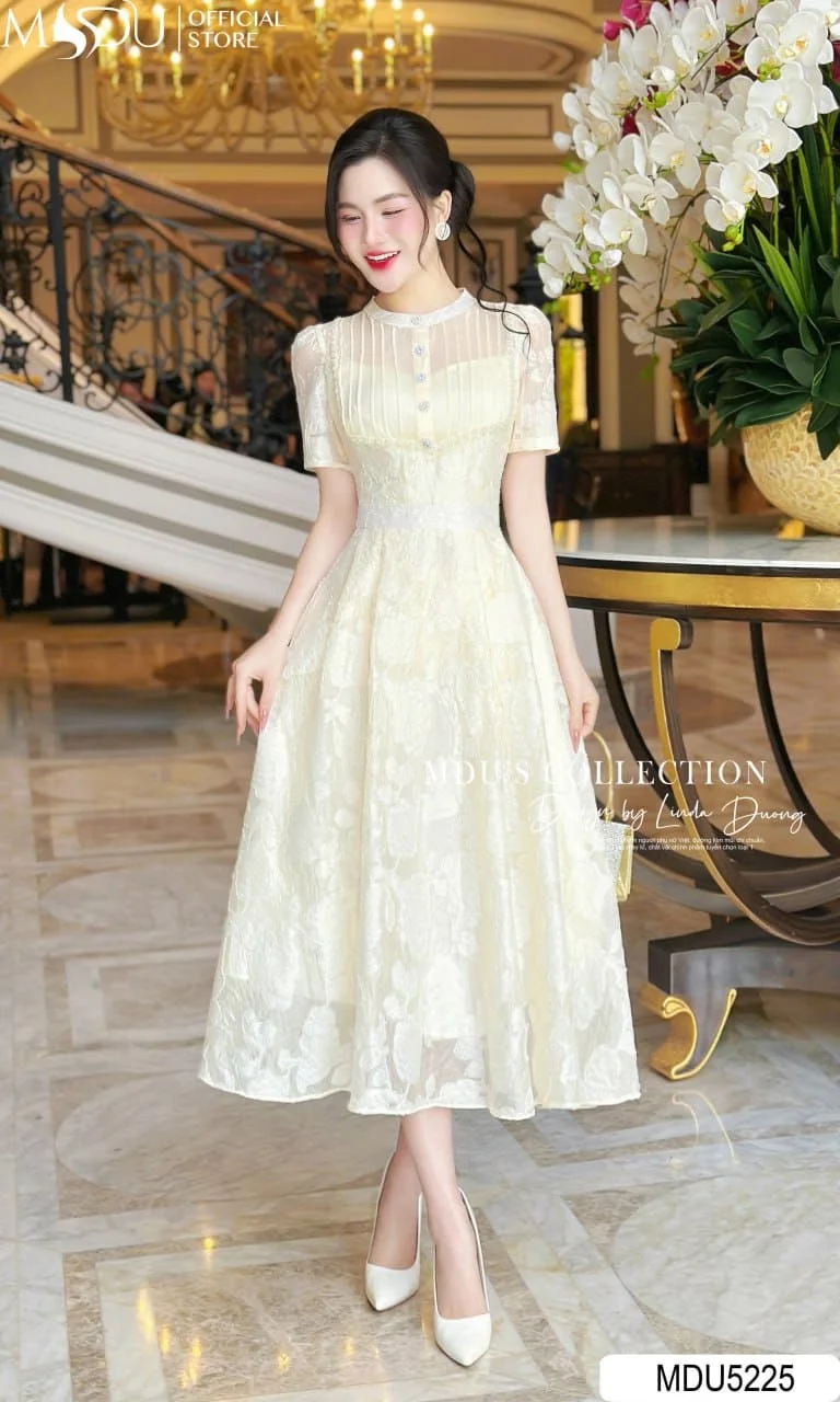 Đầm Hoa Nhí Dáng Dài Chiết Eo