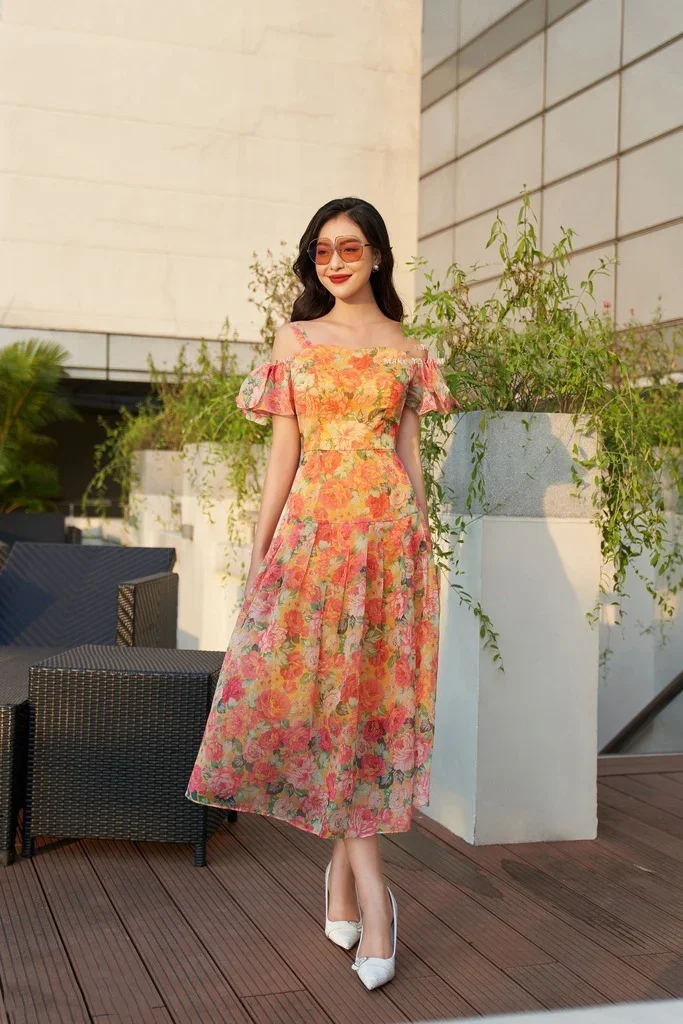Đầm Xòe Họa Tiết Hoa Trễ Vai màu Cam Vàng Xếp Ly