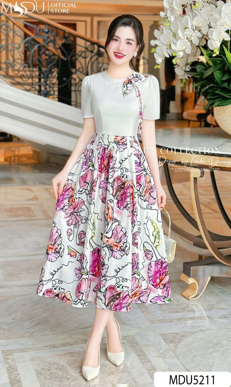 Đầm Hoa Nhí Dáng Dài Xòe Rộng