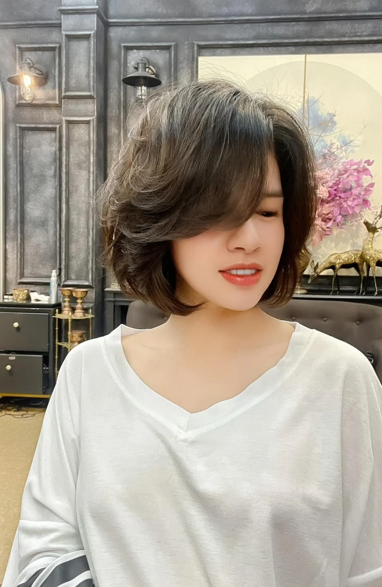 Tóc ngắn nữ uốn cụp ngang vai dễ thương